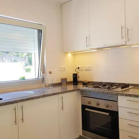 Vakantiehuis Holiday Rua Dos Curvais - 3 *